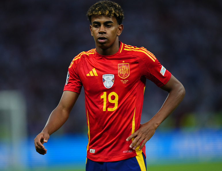 西甲种族歧视现象严峻：亚马尔首当其冲，皇马<a href='/news/tag/258.html' style='color: blue;'>巴萨</a>成重灾区