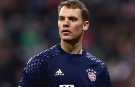 诺伊尔：从沙尔克到拜仁，一段坚守与抉择的足球之路