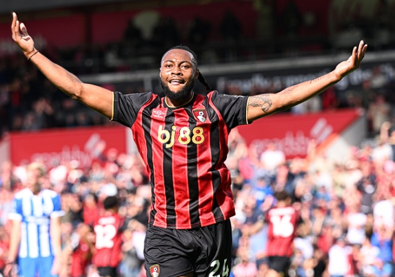 英超聚焦：塞梅尼奥荣膺利兹联0 - 1曼城全场最佳